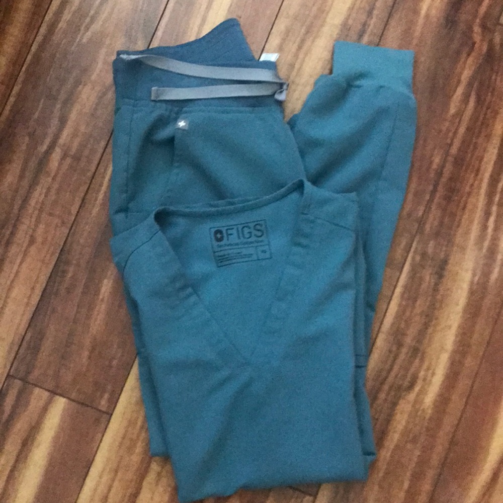 Figs Scrubs Set